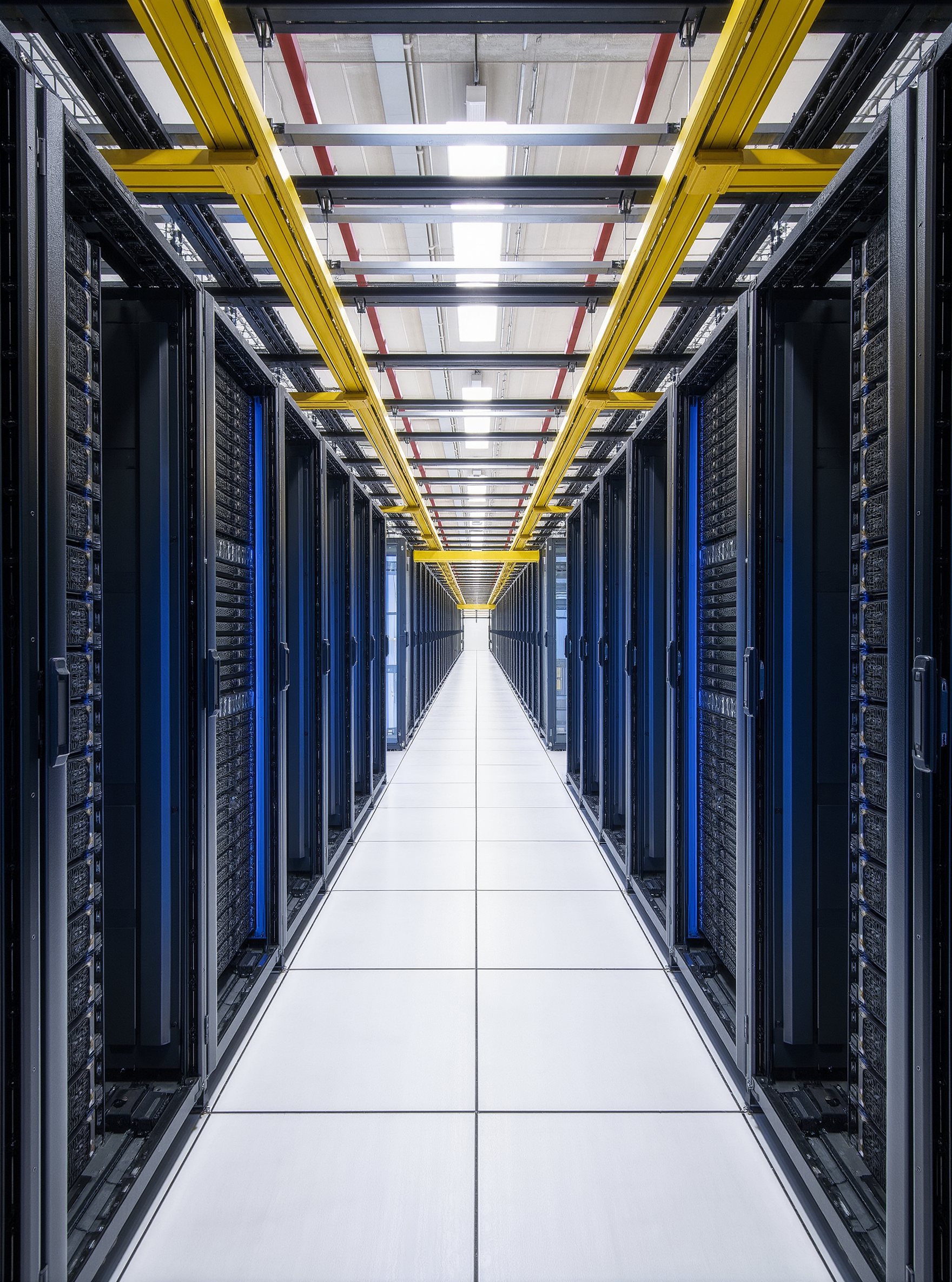 Data hall aisle before fit-out